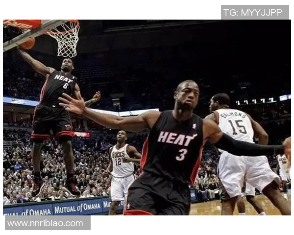 里夫斯精准长传助攻詹姆斯空接上篮轻松得分展现王者风范