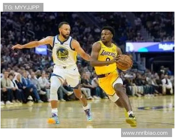 NBA-库里14分布朗尼5分5失误艾顿7+7 勇士轻取湖人