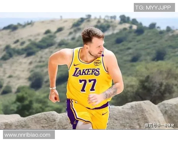 NBA震撼交易方案！莫兰特加盟湖人联手东契奇詹姆斯，将远赴灰熊