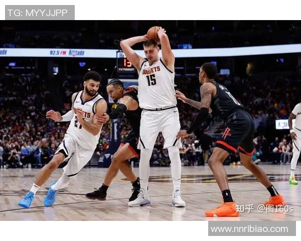 今天是主攻手!穆雷上半场17中7砍17分3助攻 今天是主攻手!穆雷上半场17中7砍17分3助攻