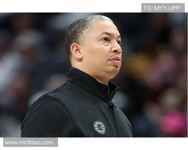 泰伦·卢：哈登在这个年纪依然渴望竞争，你不得不去尊重他