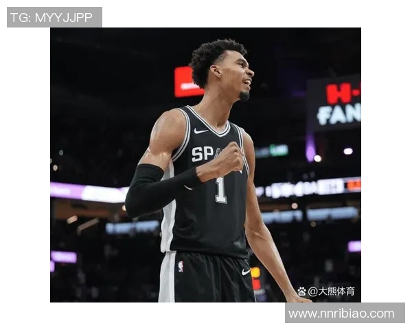 爱德华兹:文班亚马为NBA未来门面,对阵马刺全力以赴 爱德华兹:文班亚马为NBA未来门面,对阵马刺全力以赴