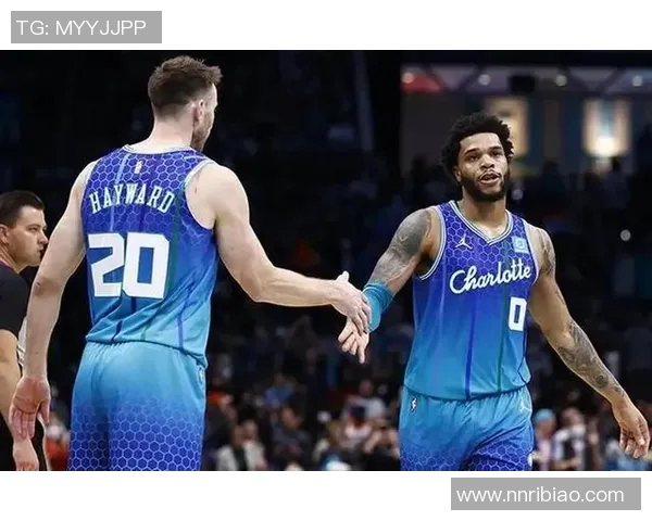 公牛和黄蜂队为什么要配合森林狼进行这次三方交易？